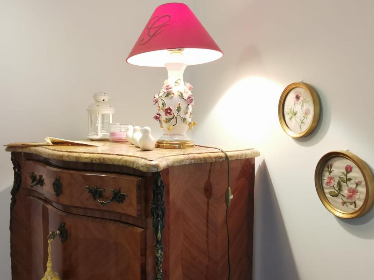 Les Chambres De Capucine Carcagny Esterno foto